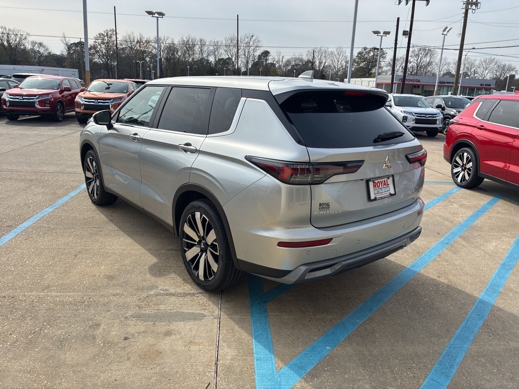 2026 Mitsubishi Outlander SE