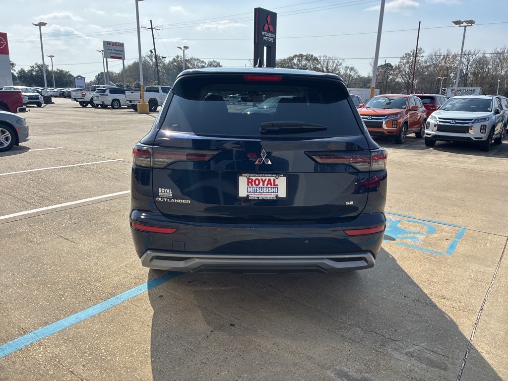 2026 Mitsubishi Outlander SE