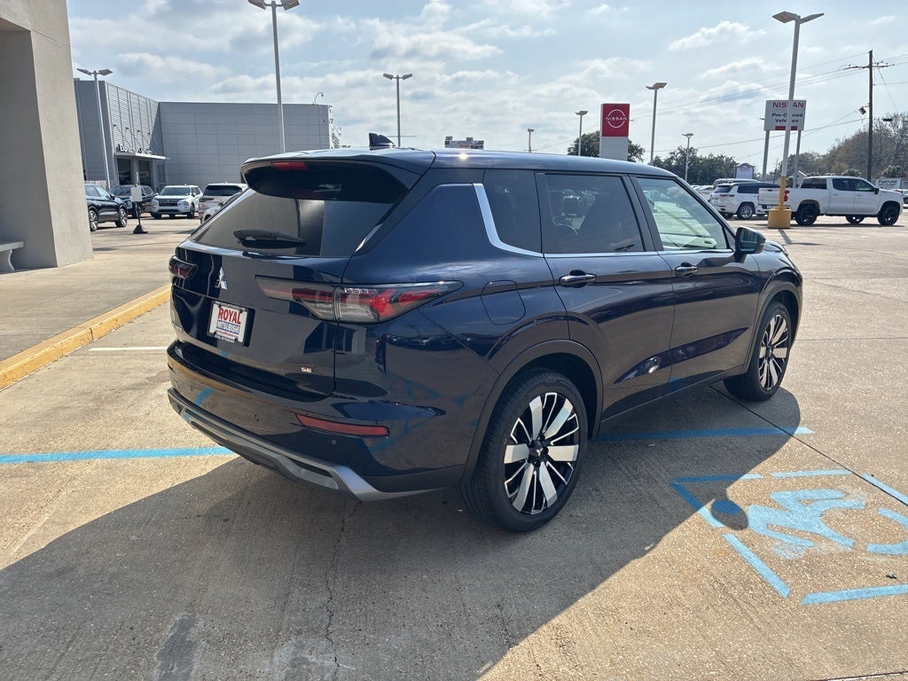 2026 Mitsubishi Outlander SE