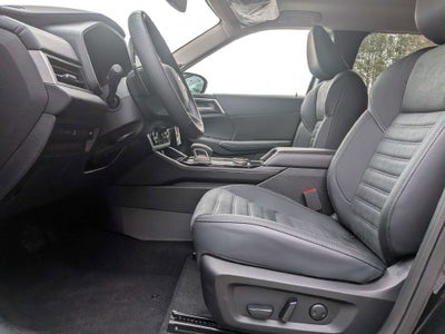 2026 Mitsubishi Outlander Base