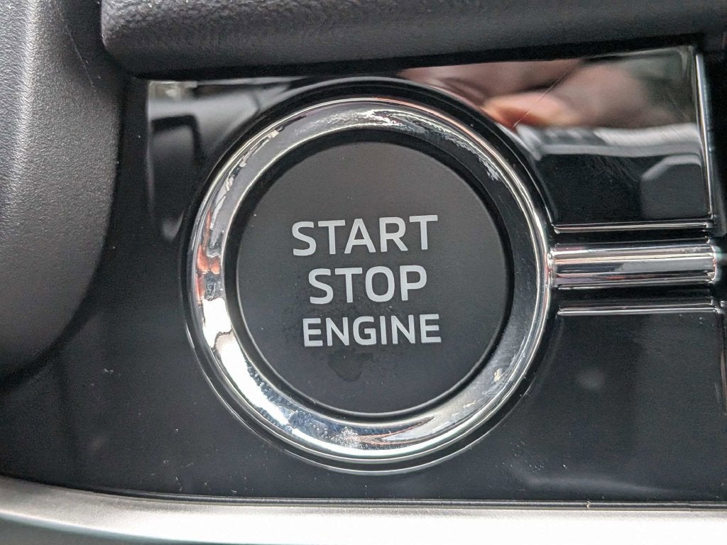 2026 Mitsubishi Outlander Base