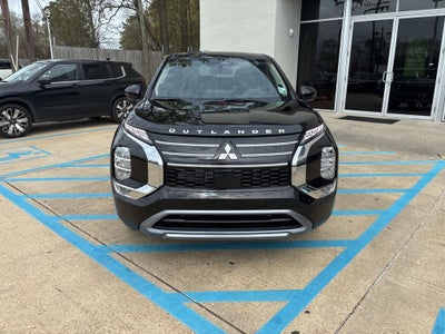 2026 Mitsubishi Outlander SE