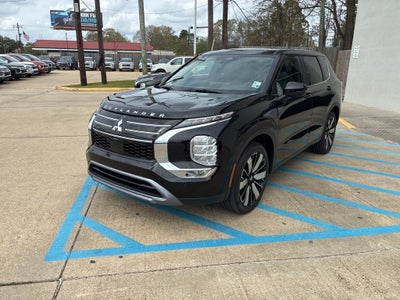 2026 Mitsubishi Outlander SE