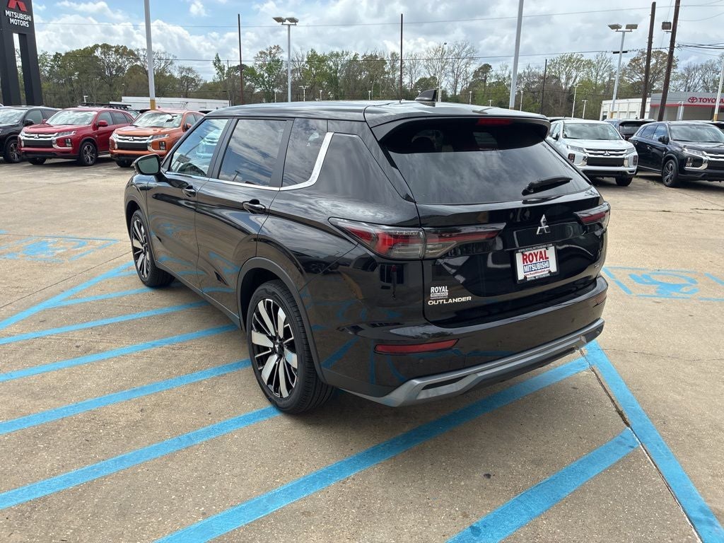 2026 Mitsubishi Outlander SE