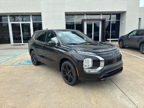 2026 Mitsubishi Outlander LE