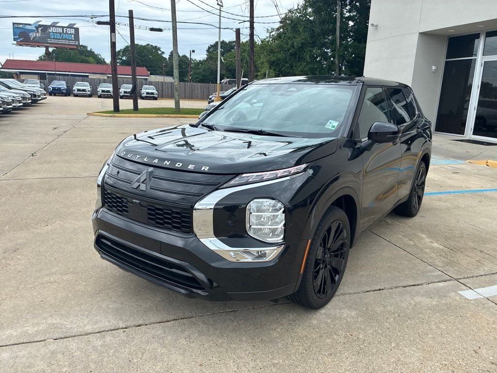 2026 Mitsubishi Outlander LE