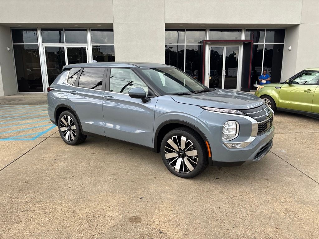 2026 Mitsubishi Outlander SE