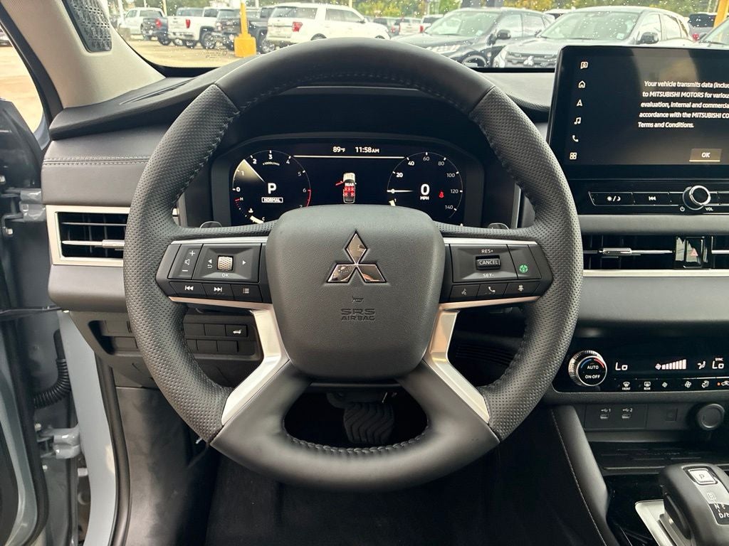 2026 Mitsubishi Outlander SE