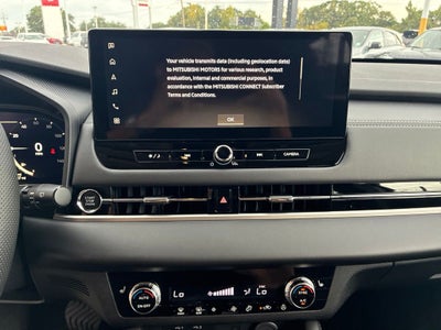 2026 Mitsubishi Outlander SE