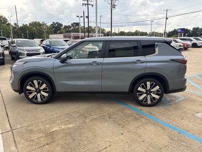 2026 Mitsubishi Outlander SE