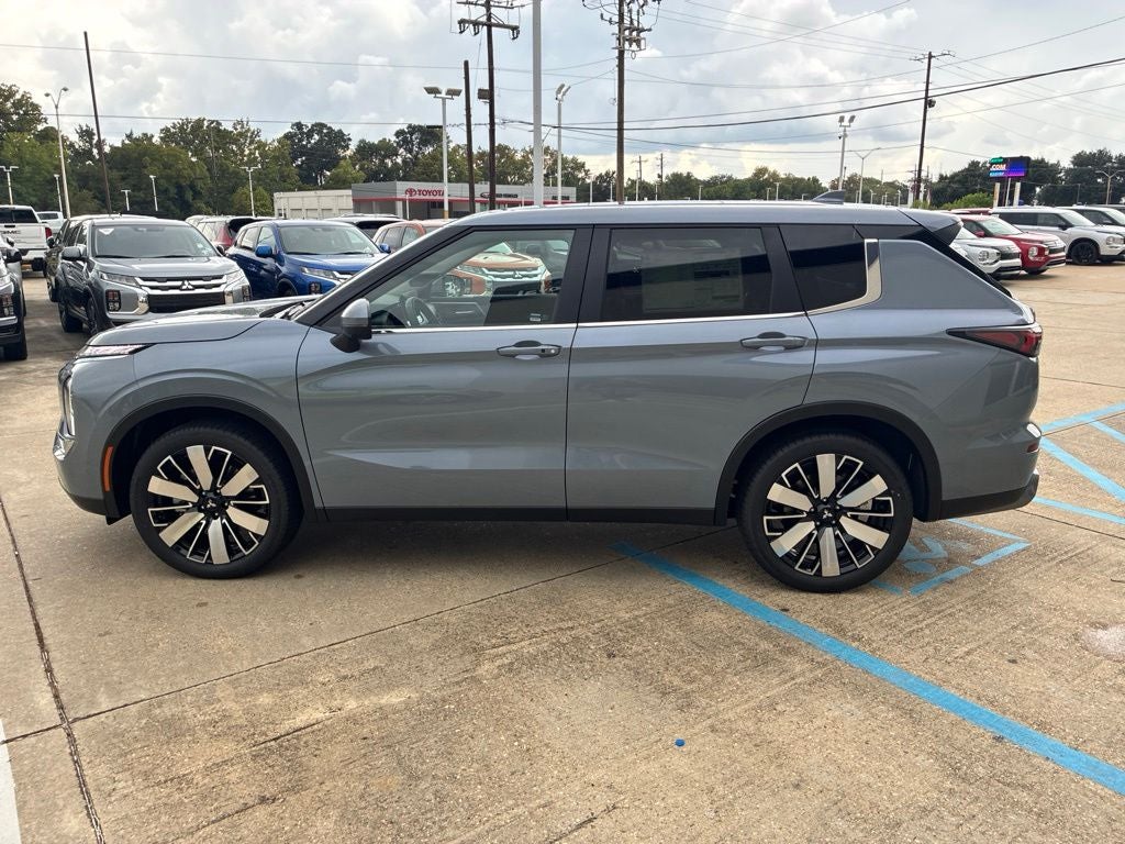 2026 Mitsubishi Outlander SE
