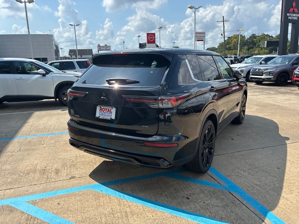 2026 Mitsubishi Outlander LE
