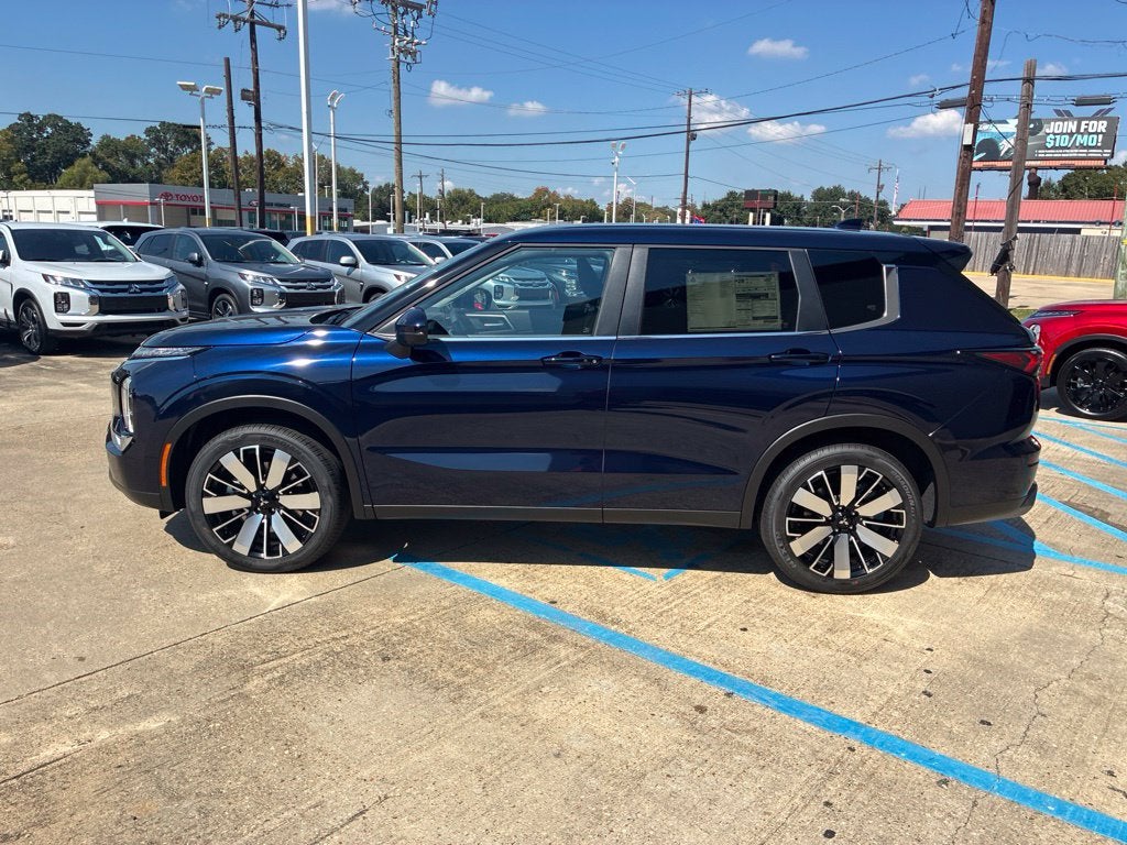 2026 Mitsubishi Outlander SE