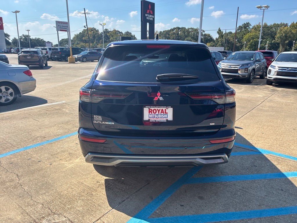 2026 Mitsubishi Outlander SE