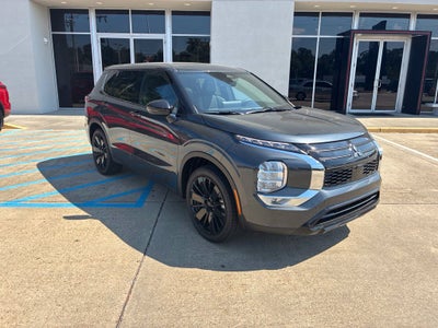 2026 Mitsubishi Outlander LE