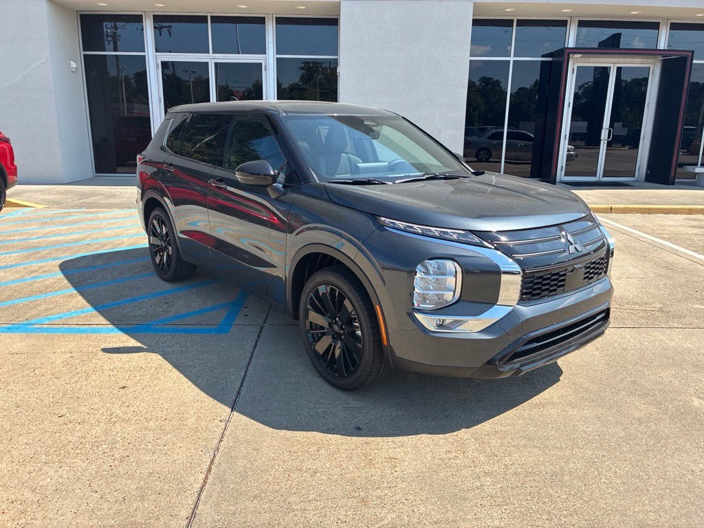 2026 Mitsubishi Outlander LE
