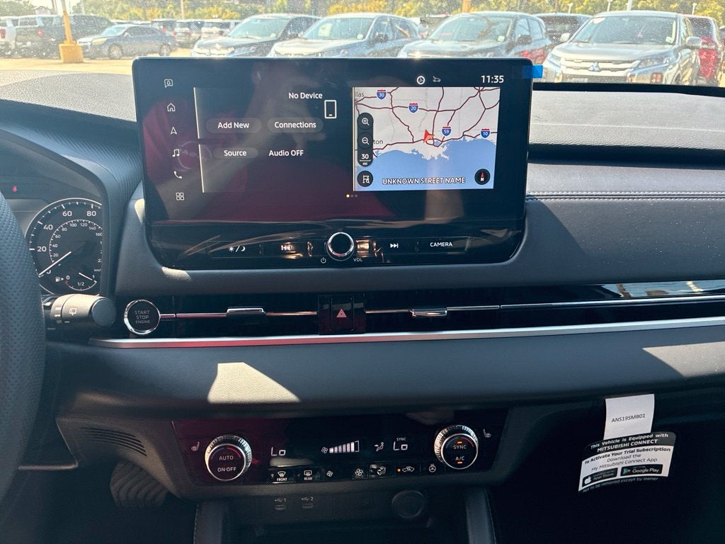 2026 Mitsubishi Outlander LE