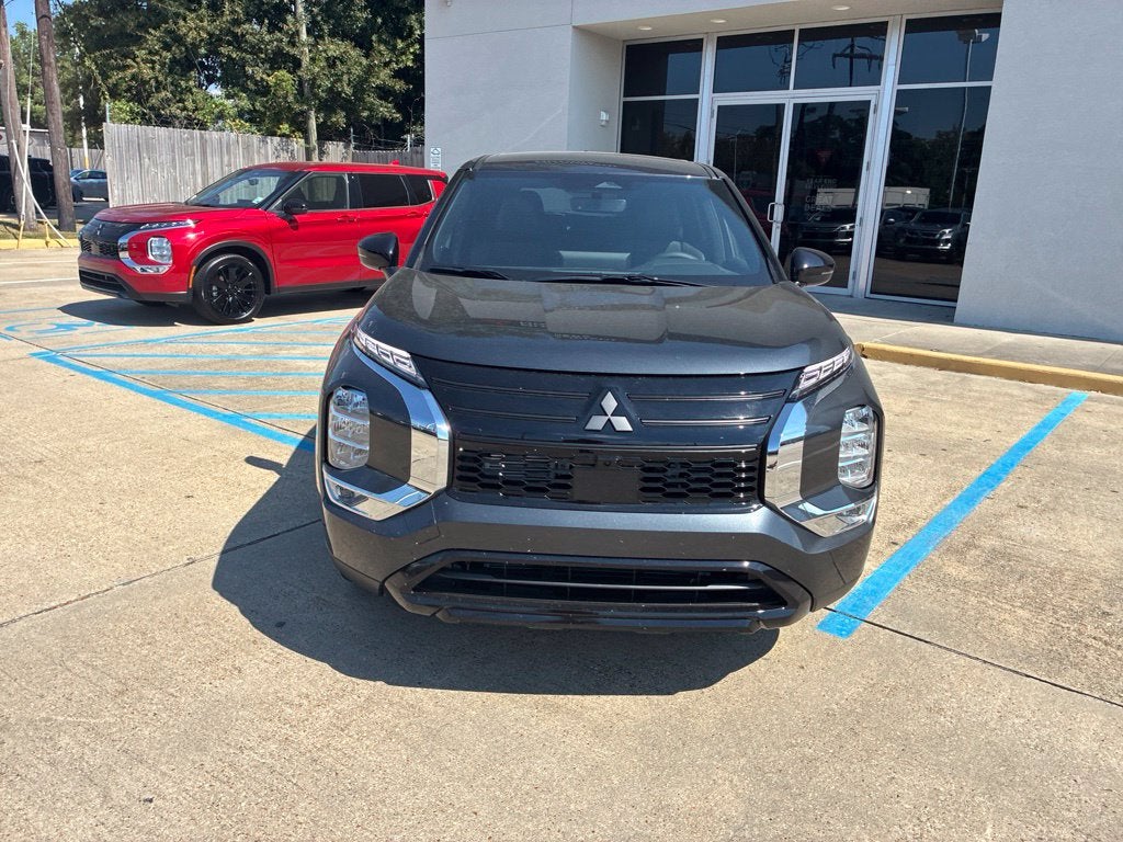 2026 Mitsubishi Outlander LE