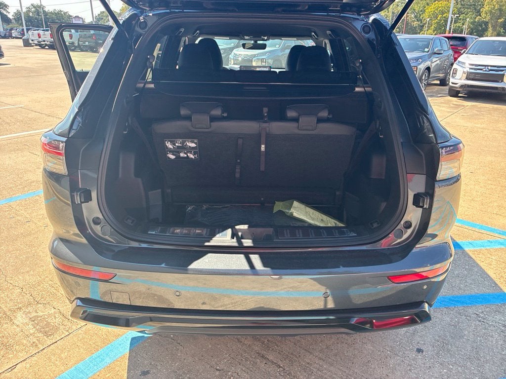 2026 Mitsubishi Outlander LE