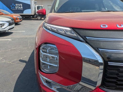 2026 Mitsubishi Outlander Base