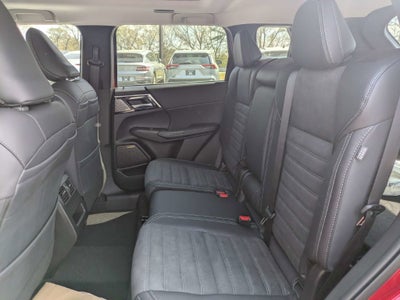 2026 Mitsubishi Outlander Base