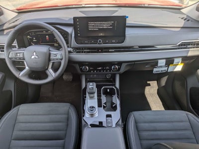 2026 Mitsubishi Outlander Base