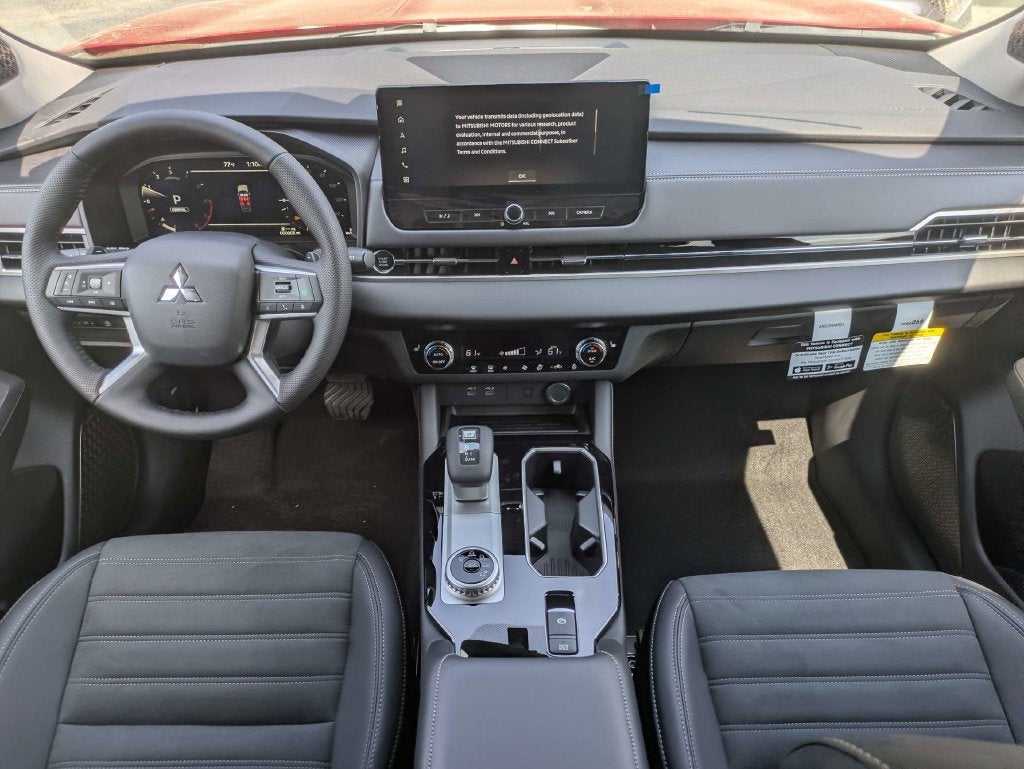 2026 Mitsubishi Outlander Base
