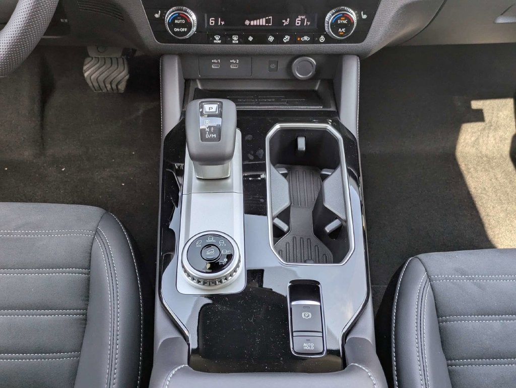 2026 Mitsubishi Outlander Base
