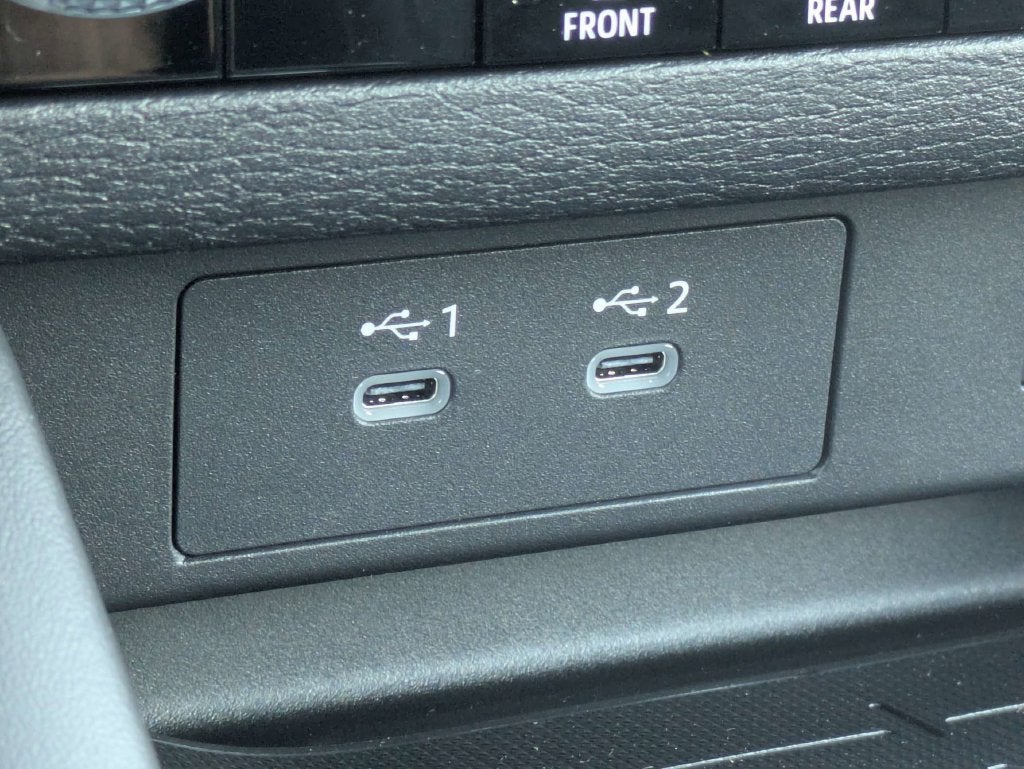 2026 Mitsubishi Outlander Base