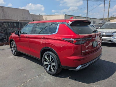 2026 Mitsubishi Outlander Base