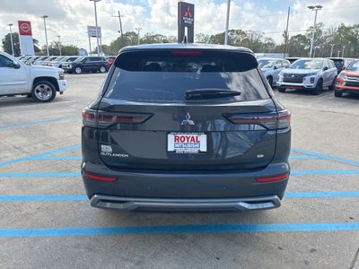 2026 Mitsubishi Outlander SE