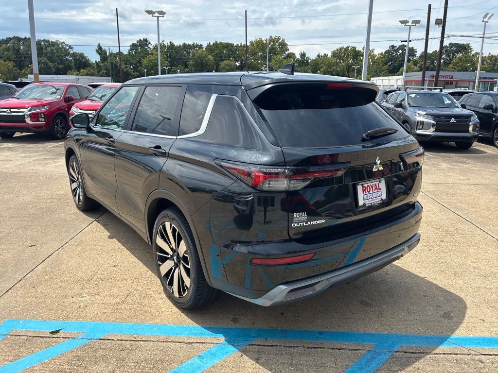 2026 Mitsubishi Outlander SE
