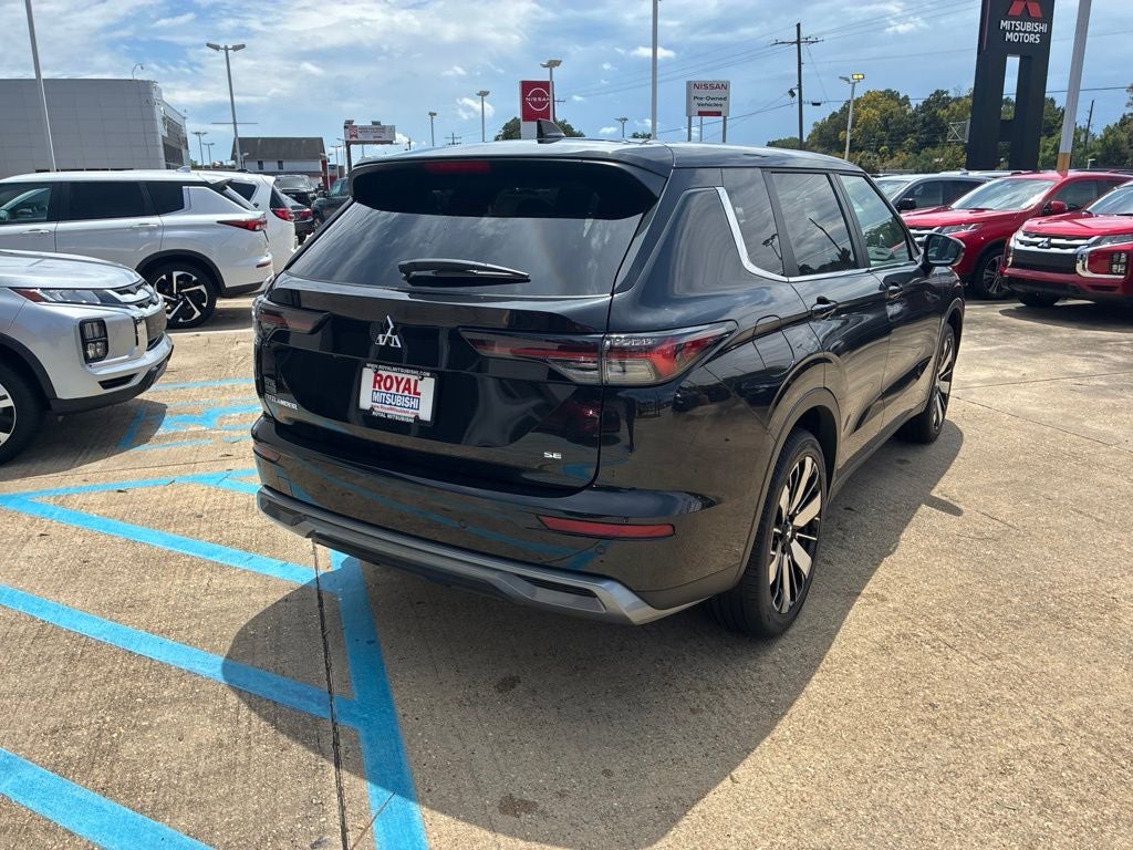 2026 Mitsubishi Outlander SE