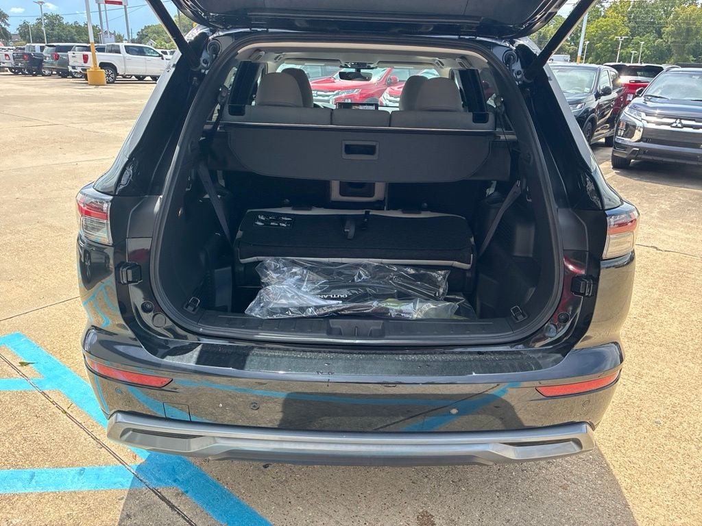 2026 Mitsubishi Outlander SE