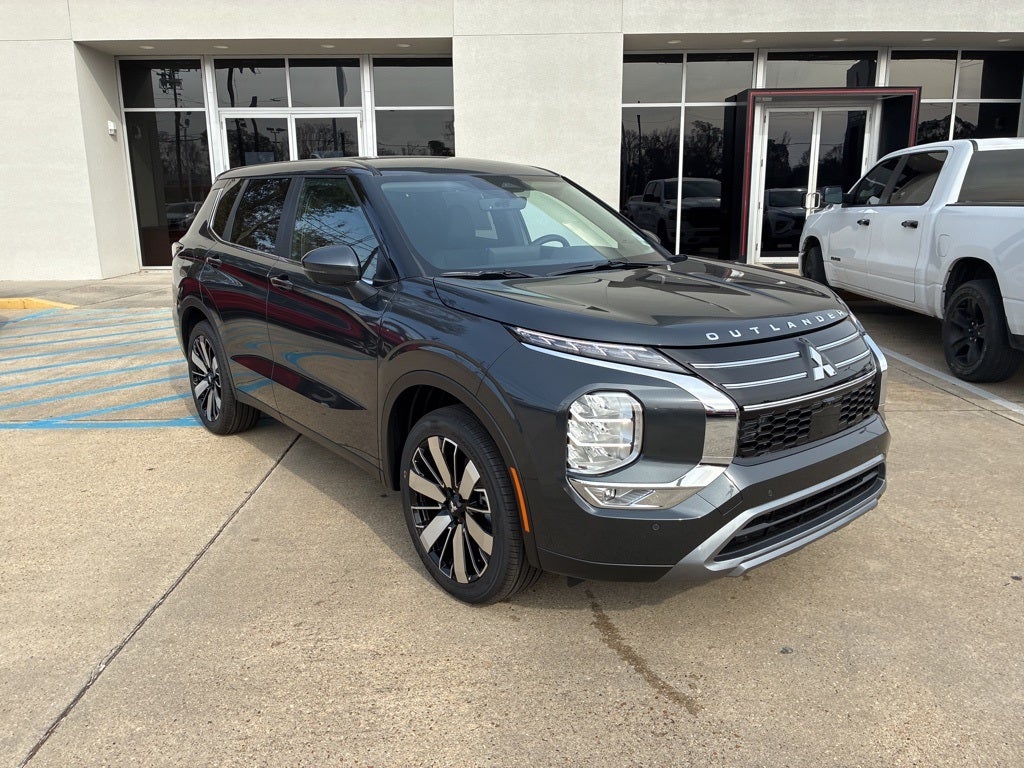 2026 Mitsubishi Outlander SE