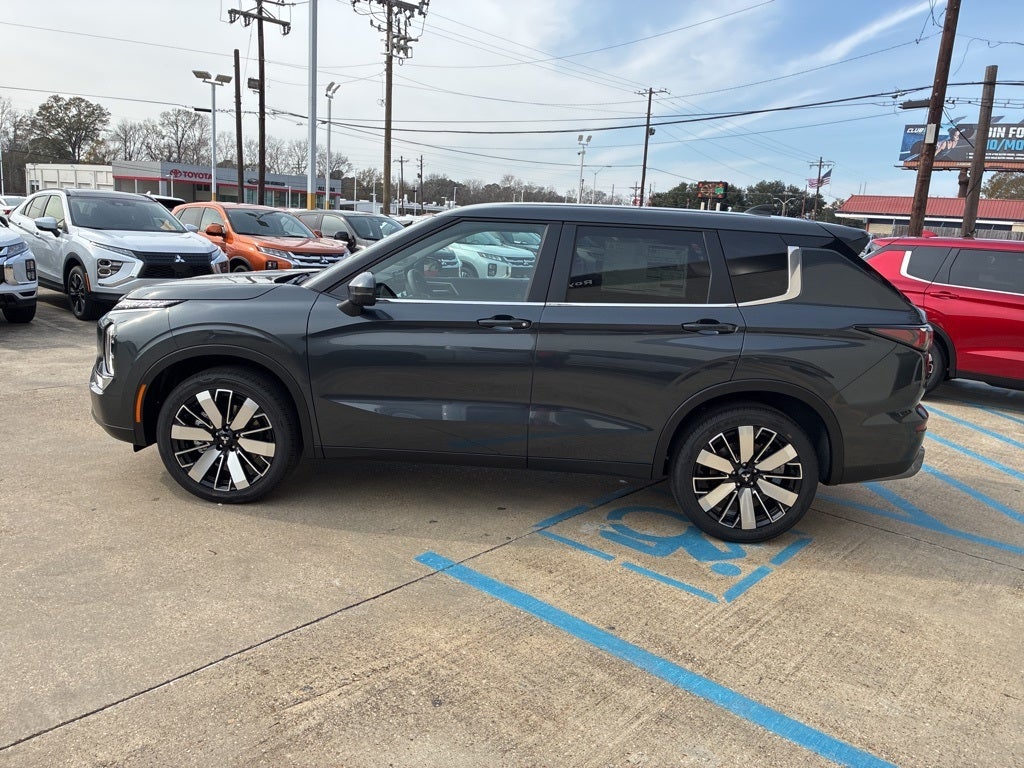 2026 Mitsubishi Outlander SE