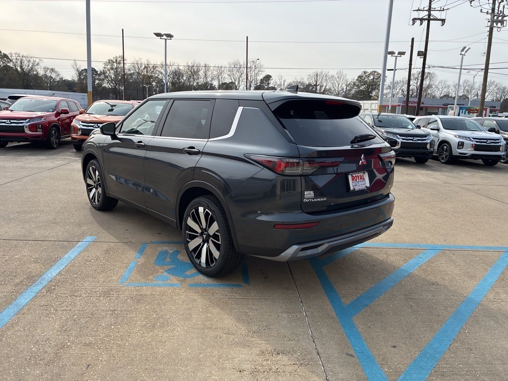 2026 Mitsubishi Outlander SE