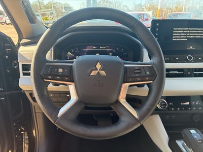 2026 Mitsubishi Outlander SE