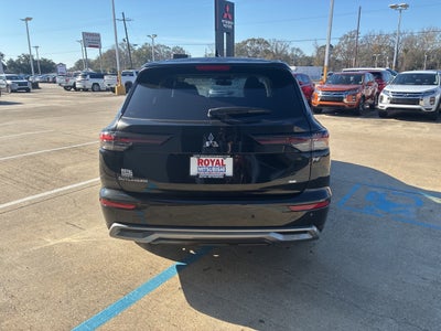 2026 Mitsubishi Outlander SE