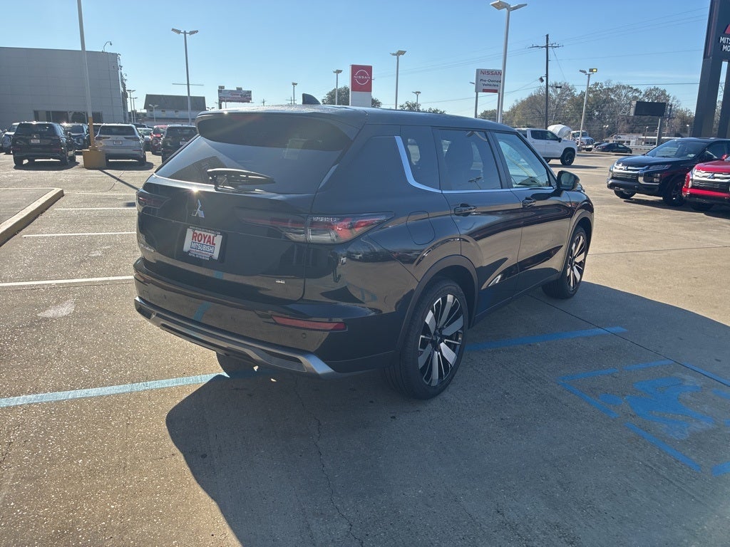 2026 Mitsubishi Outlander SE