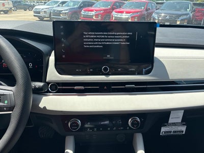 2026 Mitsubishi Outlander SE