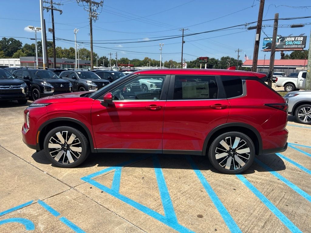 2026 Mitsubishi Outlander SE