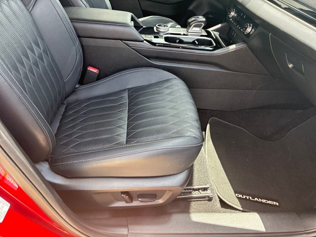 2025 Mitsubishi Outlander SEL