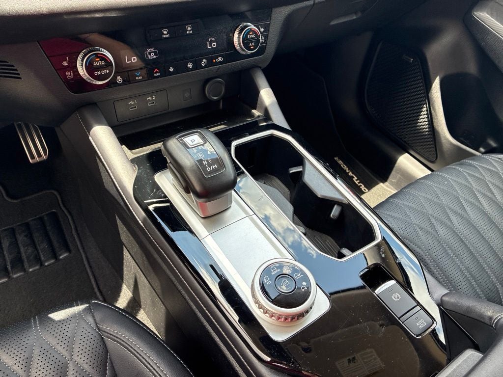 2025 Mitsubishi Outlander SEL