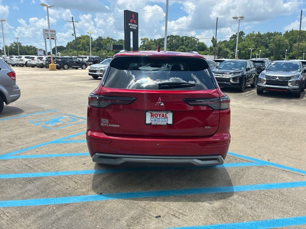 2025 Mitsubishi Outlander SEL