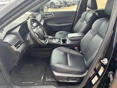2024 Mitsubishi Outlander SEL