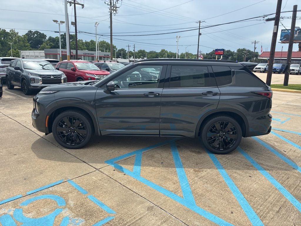 2026 Mitsubishi Outlander Black Edition