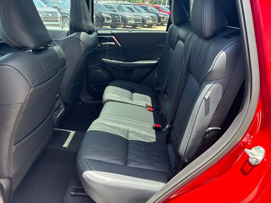 2026 Mitsubishi Outlander Black Edition