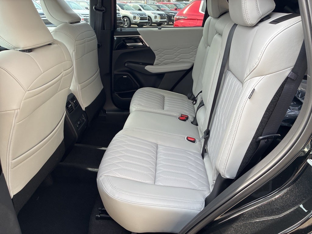 2026 Mitsubishi Outlander SEL