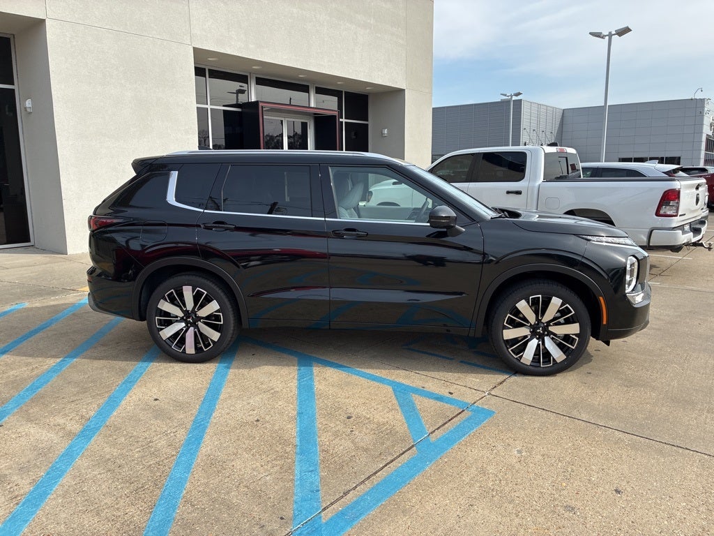 2026 Mitsubishi Outlander SEL